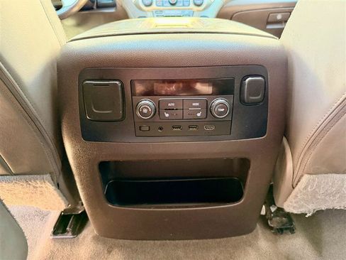 Used 2017 GMC Yukon XL Denali w/ Open Road Package AWD/4WD image 32