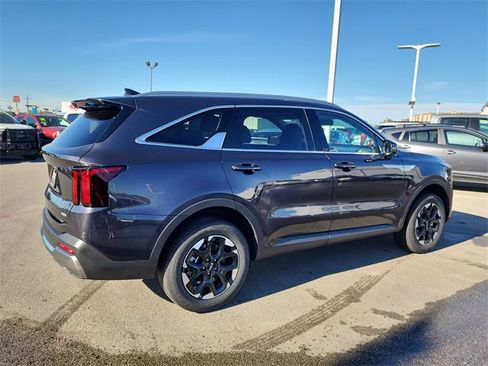 New 2026 Kia Sorento S image 2