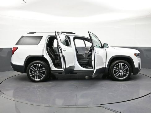 Used 2022 GMC Acadia SLT w/ Technology Package AWD/4WD image 33