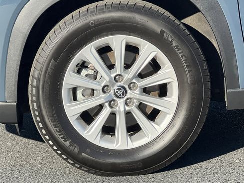 Certified 2025 Toyota Grand Highlander AWD image 13