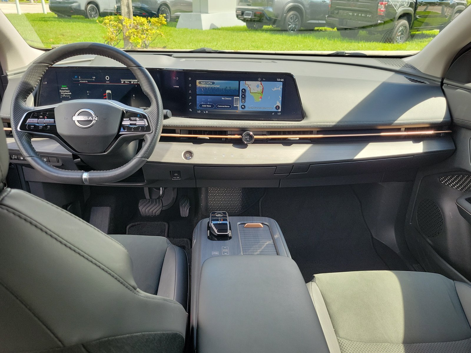 Used 2024 Nissan Ariya AWD image 13