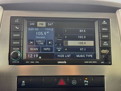Used 2010 Jeep Grand Cherokee Laredo AWD/4WD image 18