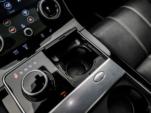 Used 2018 Land Rover Range Rover Velar R-Dynamic SE image 55