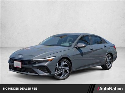 Used 2024 Hyundai Elantra SEL w/ Convenience Package