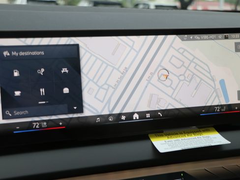 Used 2025 BMW X3 xDrive30i w/ Premium Package image 22