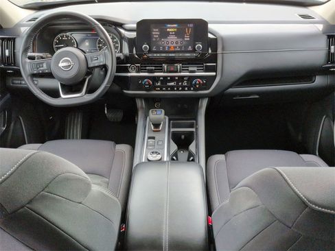 Used 2022 Nissan Pathfinder SV image 15