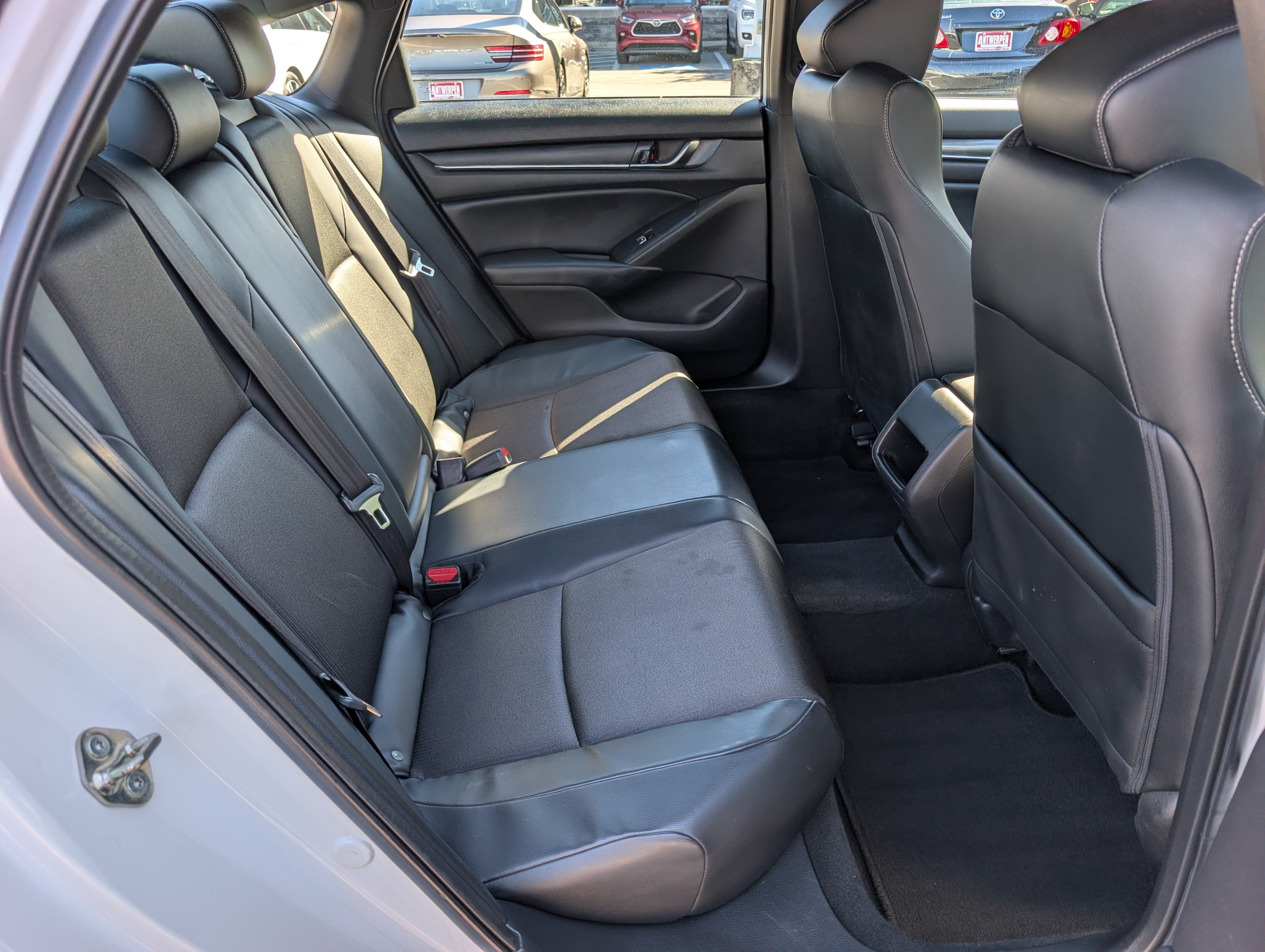 Used 2018 Honda Accord Sport image 13