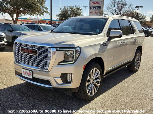 Used 2021 GMC Yukon Denali w/ Denali Premium Package image 1