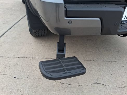 New 2026 Nissan Frontier PRO-4X w/ Tow Package AWD/4WD image 8