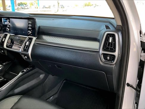 Used 2021 Kia Sorento S w/ Panoramic Sunroof Package image 19