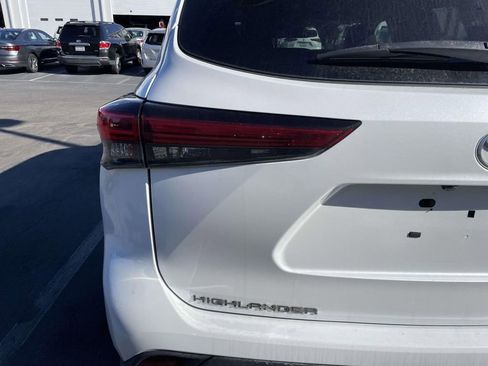 Used 2022 Toyota Highlander XLE image 20