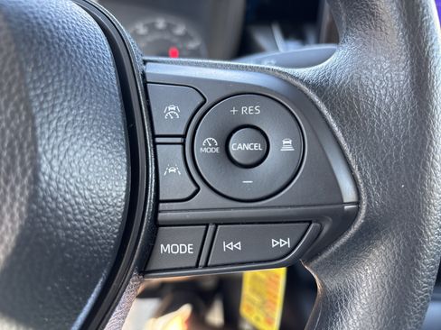 Certified 2025 Toyota Corolla LE FWD image 20