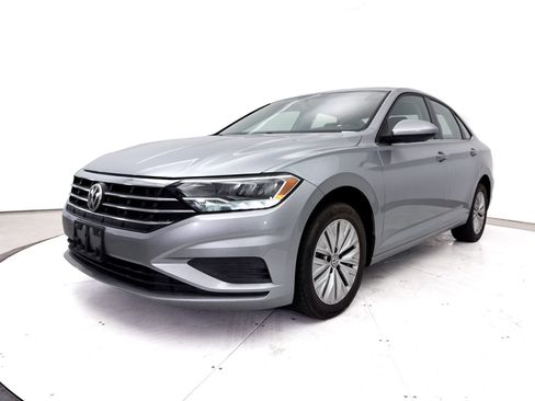 Used 2019 Volkswagen Jetta S w/ Driver Assistance Package FWD image 3