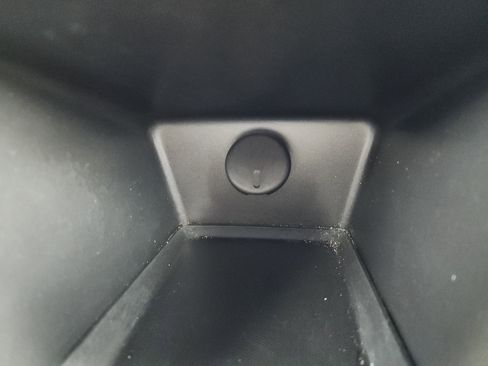 Used 2017 Chevrolet Equinox LT w/ Convenience Package image 14