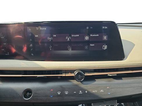 Used 2023 Nissan Ariya AWD image 21
