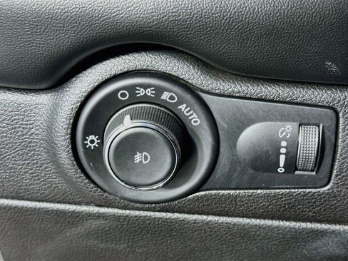Used 2021 Dodge Durango GT w/ Blacktop Package RWD image 15