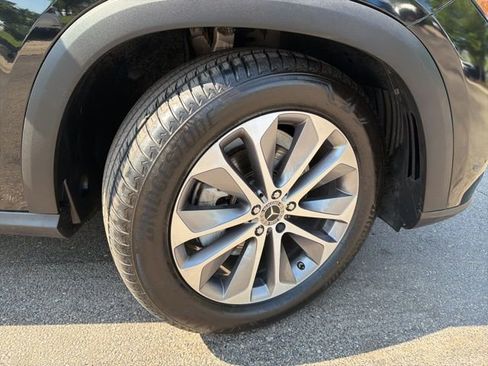 Used 2022 Mercedes-Benz GLE 350 4MATIC w/ Premium Package image 12