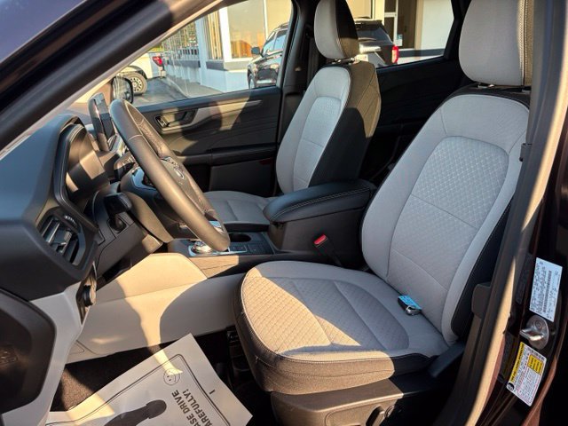 Certified 2023 Ford Escape Active AWD/4WD image 3