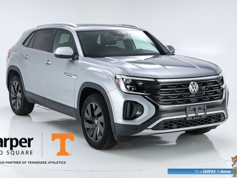 Used 2024 Volkswagen Atlas Cross Sport SE AWD/4WD image 15
