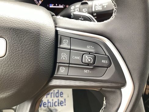 New 2025 Jeep Grand Cherokee Laredo w/ Luxury Tech Group I image 35