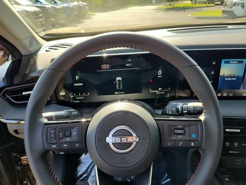 New 2026 Nissan Kicks SR w/ Cold Weather Package AWD/4WD image 24