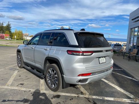 Used 2024 Jeep Grand Cherokee Overland w/ Adv Protech Group III image 2