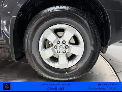 Used 2013 Nissan Frontier SV AWD/4WD image 7