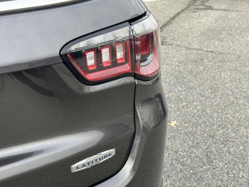 Used 2018 Jeep Compass Latitude w/ Safe & Security Group image 7