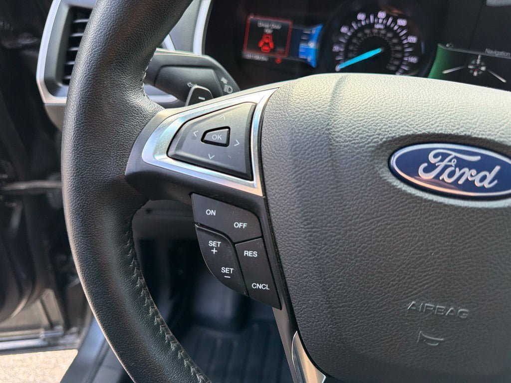 Used 2018 Ford Edge SEL w/ Equipment Group 201A AWD/4WD image 17