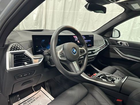 Used 2026 BMW X5 xDrive50e image 15