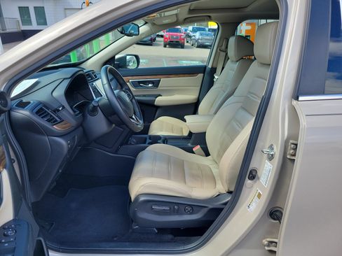 Used 2018 Honda CR-V Touring image 16