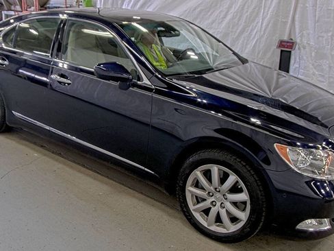 Used 2009 Lexus LS 460 Base AWD 4dr Sedan image 4