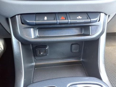 Used 2021 GMC Canyon Elevation Standard w/ Convenience Package image 18