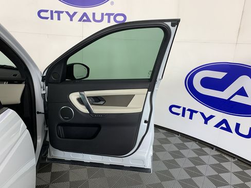 Used 2020 Land Rover Discovery Sport HSE R-Dynamic AWD/4WD image 38