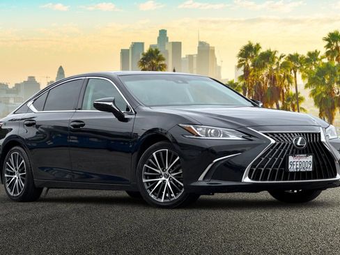 Used 2023 Lexus ES 350 w/ Premium Package FWD image 2