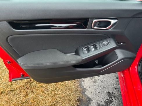 Certified 2025 Honda Civic Sport image 10