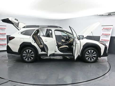 Used 2023 Subaru Outback Limited image 27