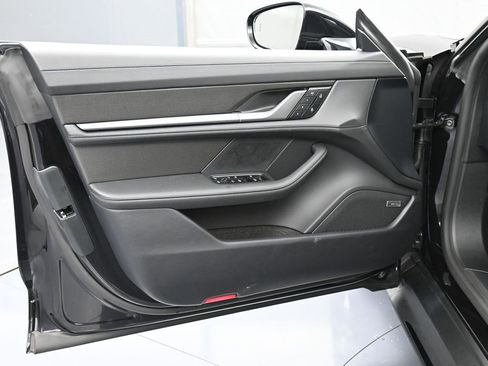 New 2025 Porsche Taycan GTS image 15