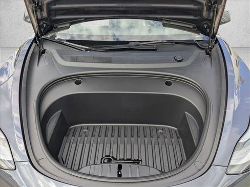 Used 2023 Tesla Model 3 Standard Range image 24