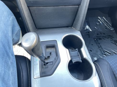 Used 2014 Toyota Camry SE w/ Moonroof Package image 20