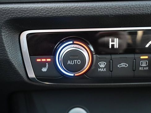 Used 2020 Audi Q3 2.0T Prestige image 31