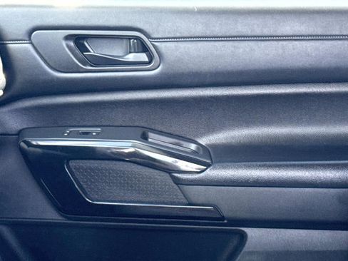 Certified 2024 Nissan Pathfinder SV FWD image 22