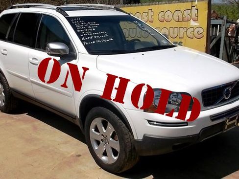 Used 2011 Volvo XC90 V8 AWD/4WD image 1