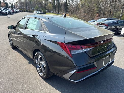 New 2026 Hyundai Elantra Limited w/ Cargo Package FWD image 5