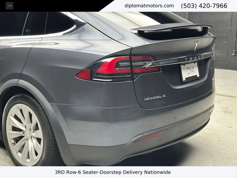 Used 2018 Tesla Model X 75D image 15