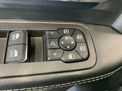 New 2026 RAM 2500 Laramie AWD/4WD image 29