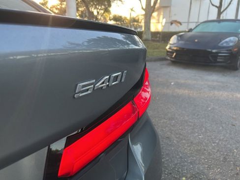 Used 2023 BMW 540i w/ M Sport Package image 21