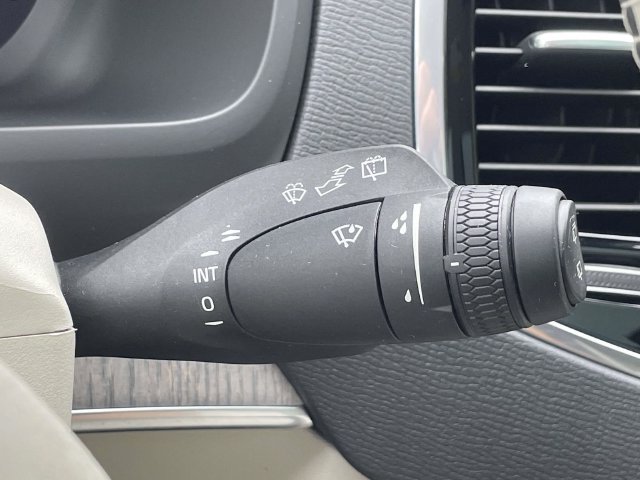 Certified 2024 Volvo XC90 B5 Plus AWD/4WD image 28