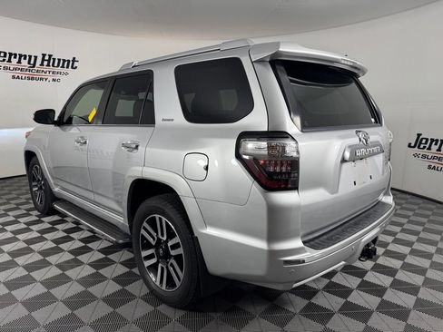Used 2020 Toyota 4Runner Limited RWD image 9