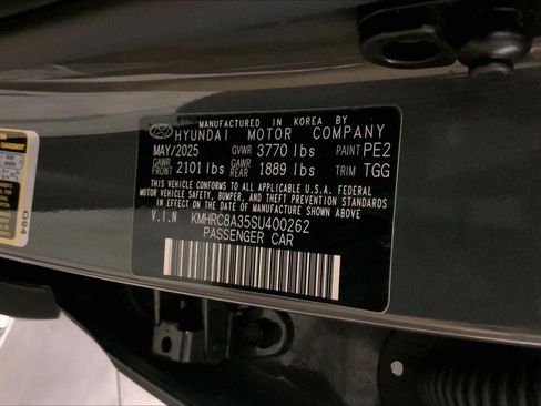 Used 2025 Hyundai Venue SEL FWD image 32